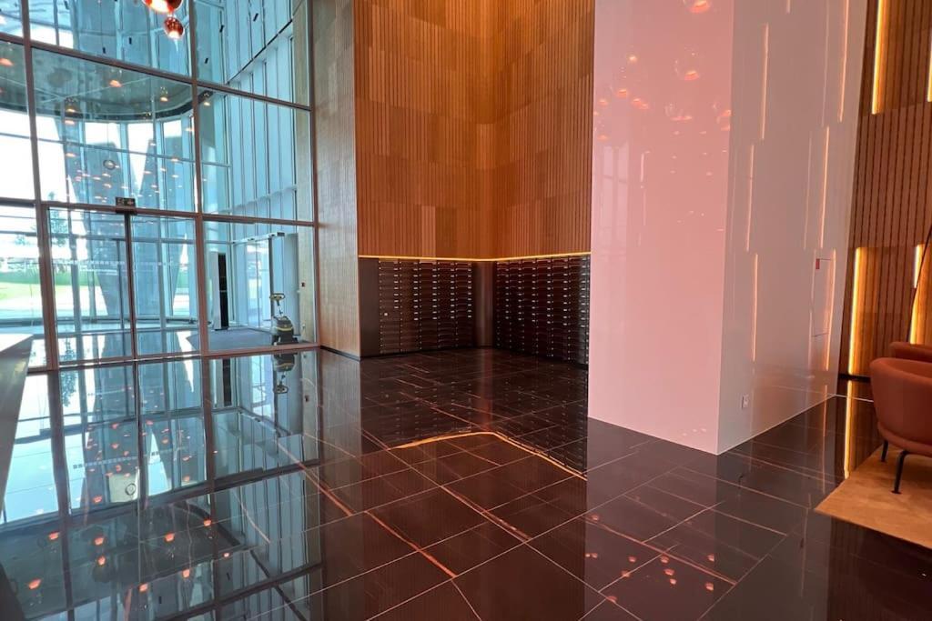 Ferienwohnung The First Skyscraper In Slovakia Pressburg Exterior foto