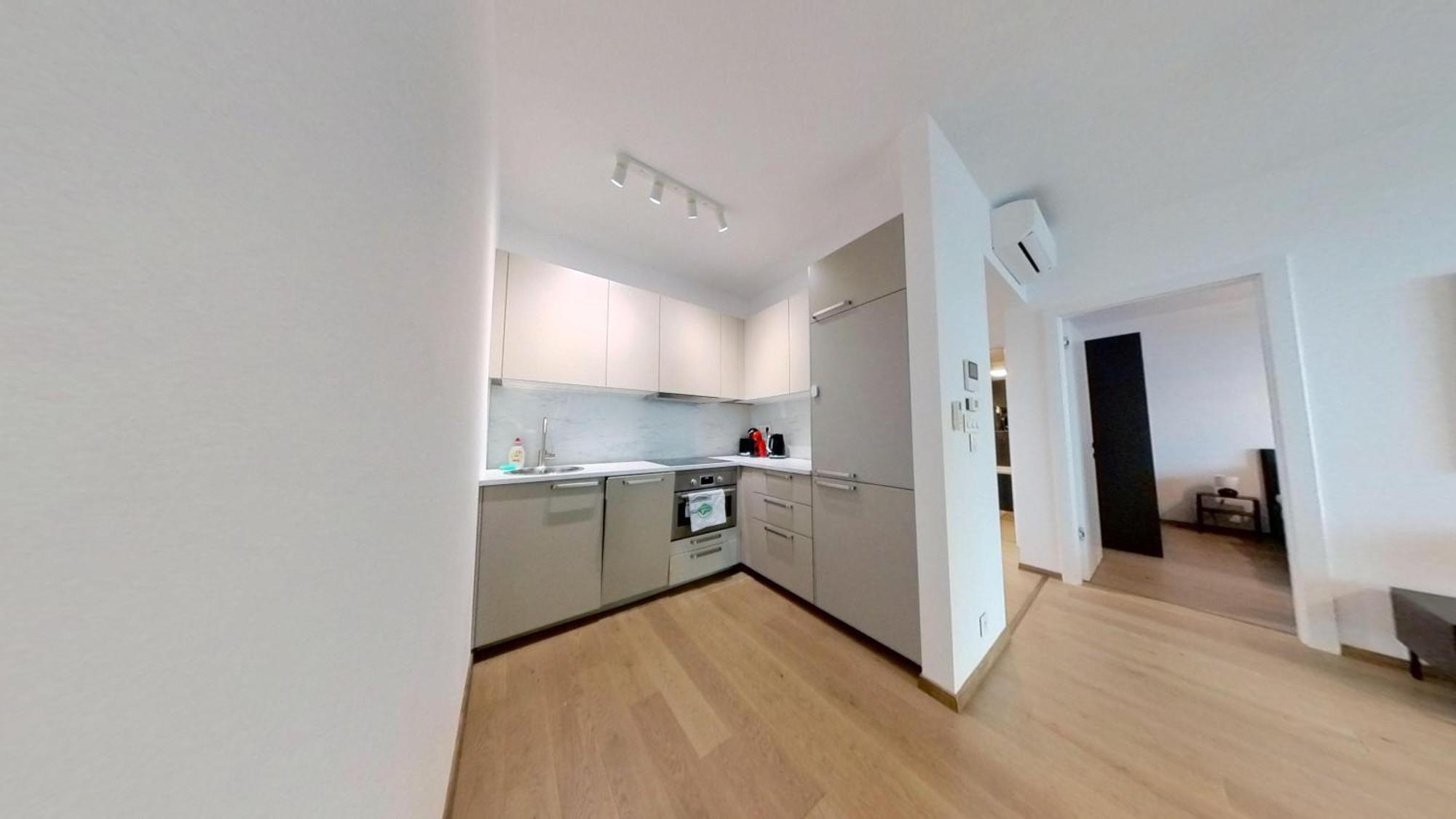 Ferienwohnung The First Skyscraper In Slovakia Pressburg Exterior foto